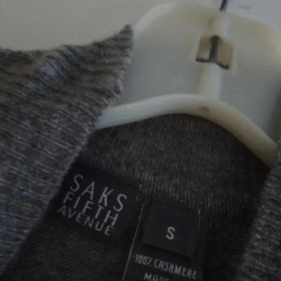 Mens Sweater Size S Saks Fifth Avenue Gray Cashmere Mock T Neck $278 Value NWOT